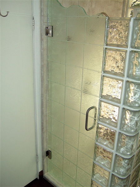 frameless showers