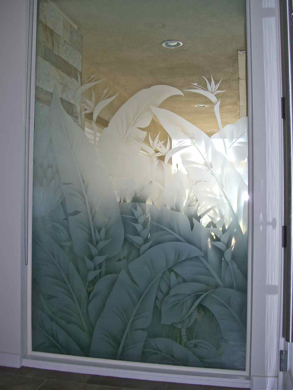  etched  glass  tropical design  Sans Soucie Art Glass 