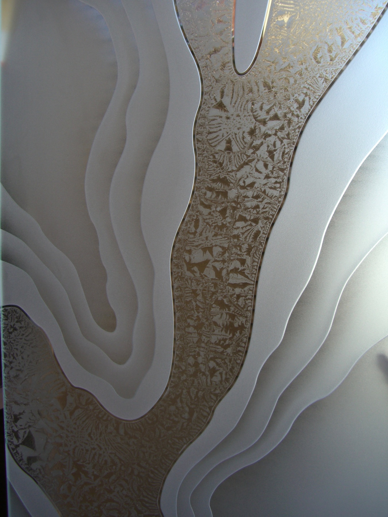 Sans Soucie Etched glass Abstract Liquid Sans Soucie Art Glass